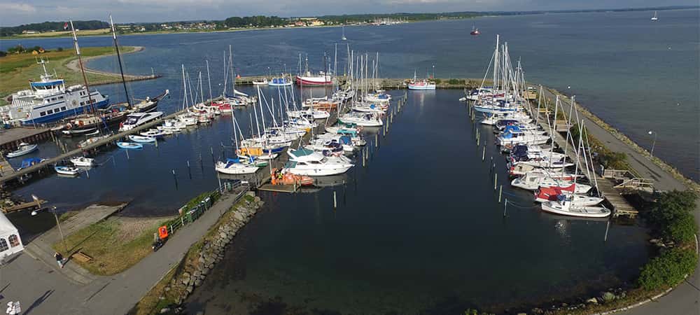 Aarø Havn set fra luften Aarø Havn set fra luften