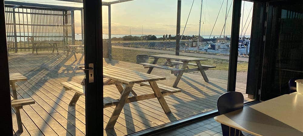 Servicebygningen på Endelave Havn Servicebygningen på Endelave Havn